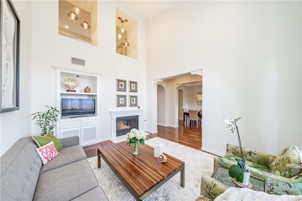 37 Mandria Newport Coast, CA 92657 - Photo 8 of 53 Custom lighting and volumes of light