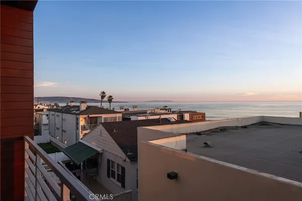 $11,995,000 | 121 16th Street, Manhattan Beach, CA 90266
