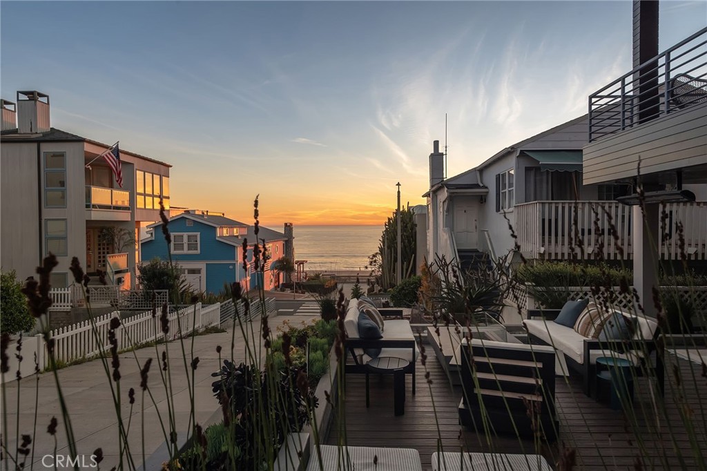 121 16th Street Manhattan Beach, CA 90266 - Photo 37 of 39 a view of outdoor space yard and patio