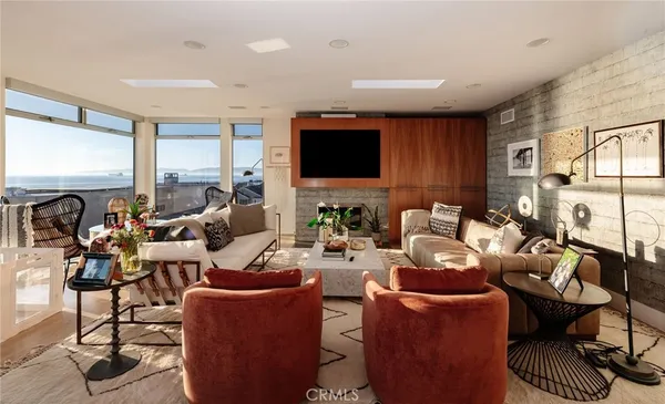 $11,995,000 | 121 16th Street, Manhattan Beach, CA 90266