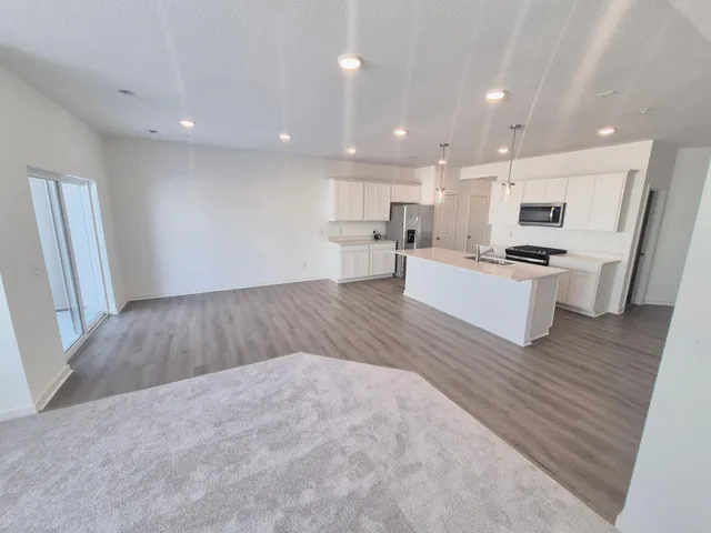 $2,695 | 1569 Aclare Ridge, Rosemount, MN 55068