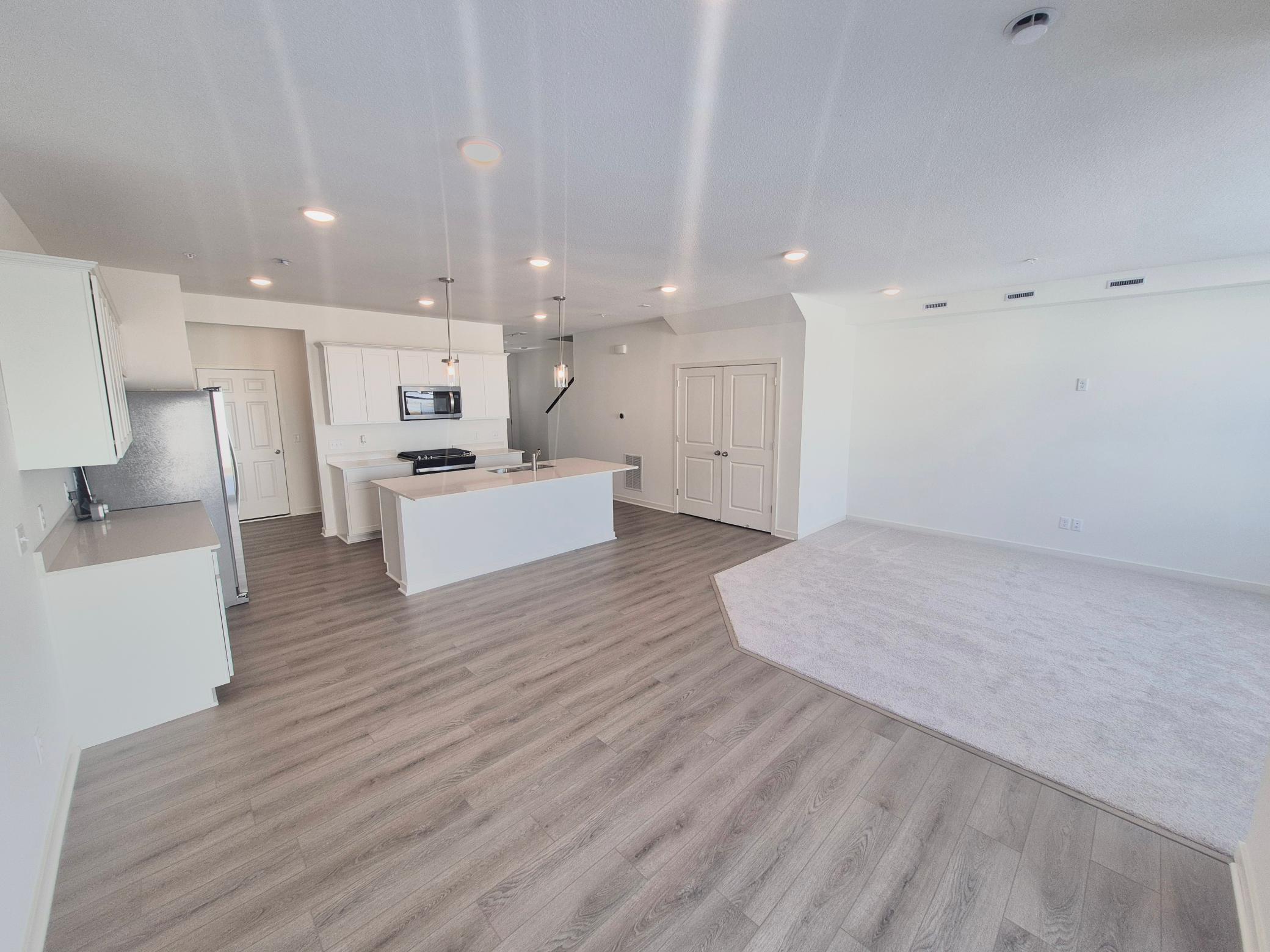 1569 Aclare Ridge Rosemount, MN 55068 - Photo 2 of 13