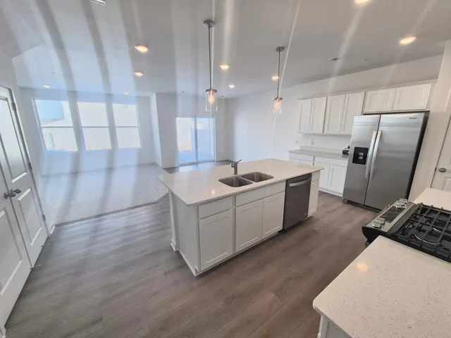 $2,695 | 1569 Aclare Ridge, Rosemount, MN 55068