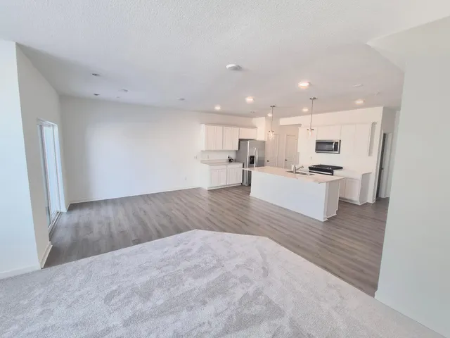 $2,695 | 1569 Aclare Ridge, Rosemount, MN 55068