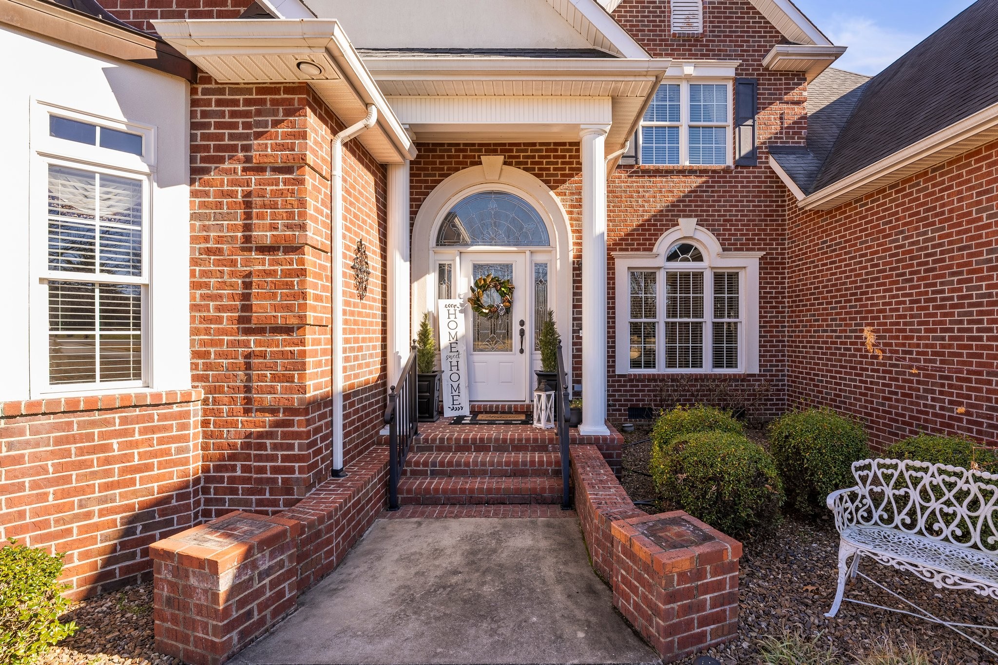 337 Pickney Road Winchester, TN 37398 - Photo 2 of 44 a front view of a house with outdoor seating