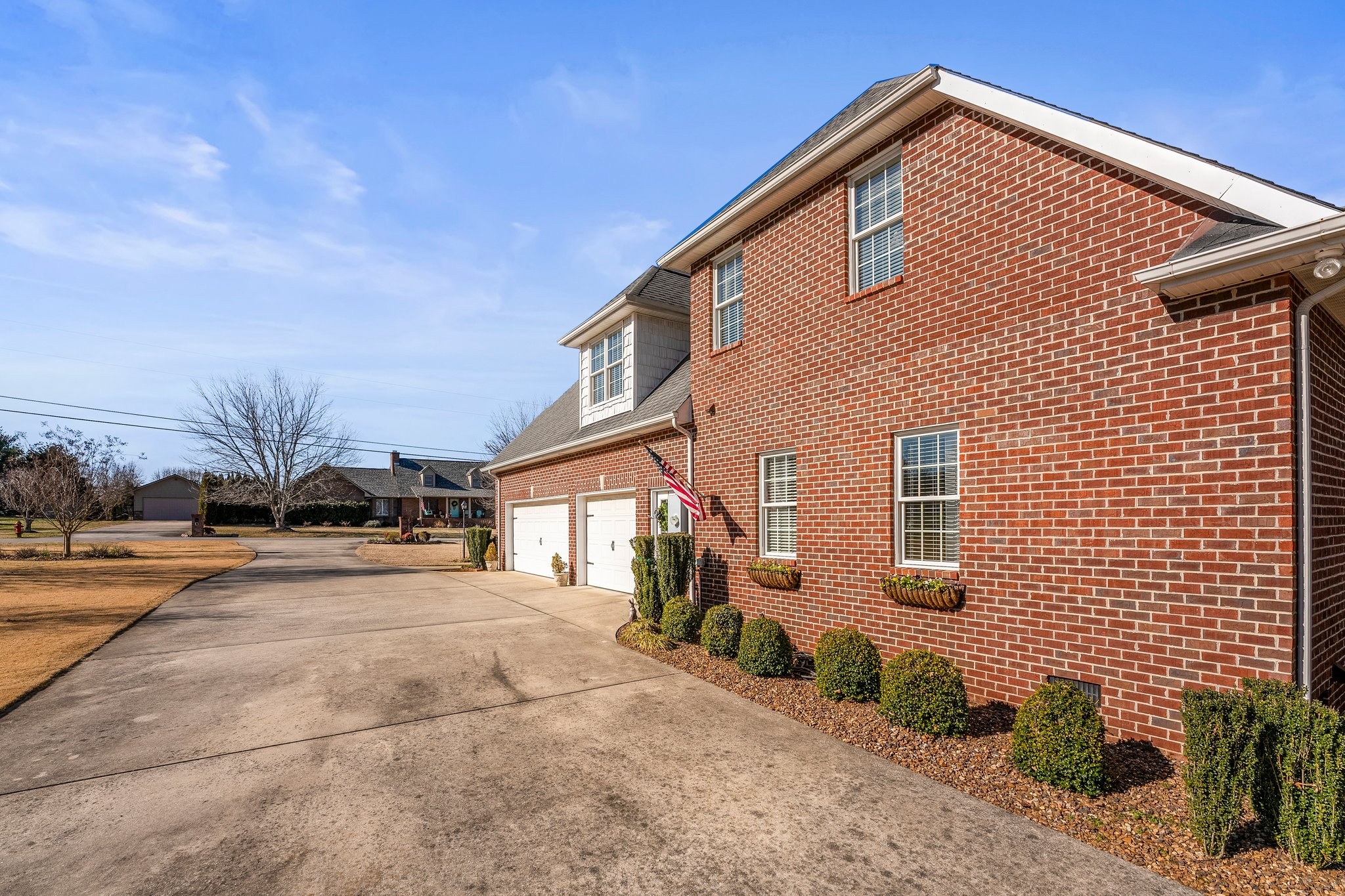 337 Pickney Road Winchester, TN 37398 - Photo 44 of 44 a front view of a house with a yard