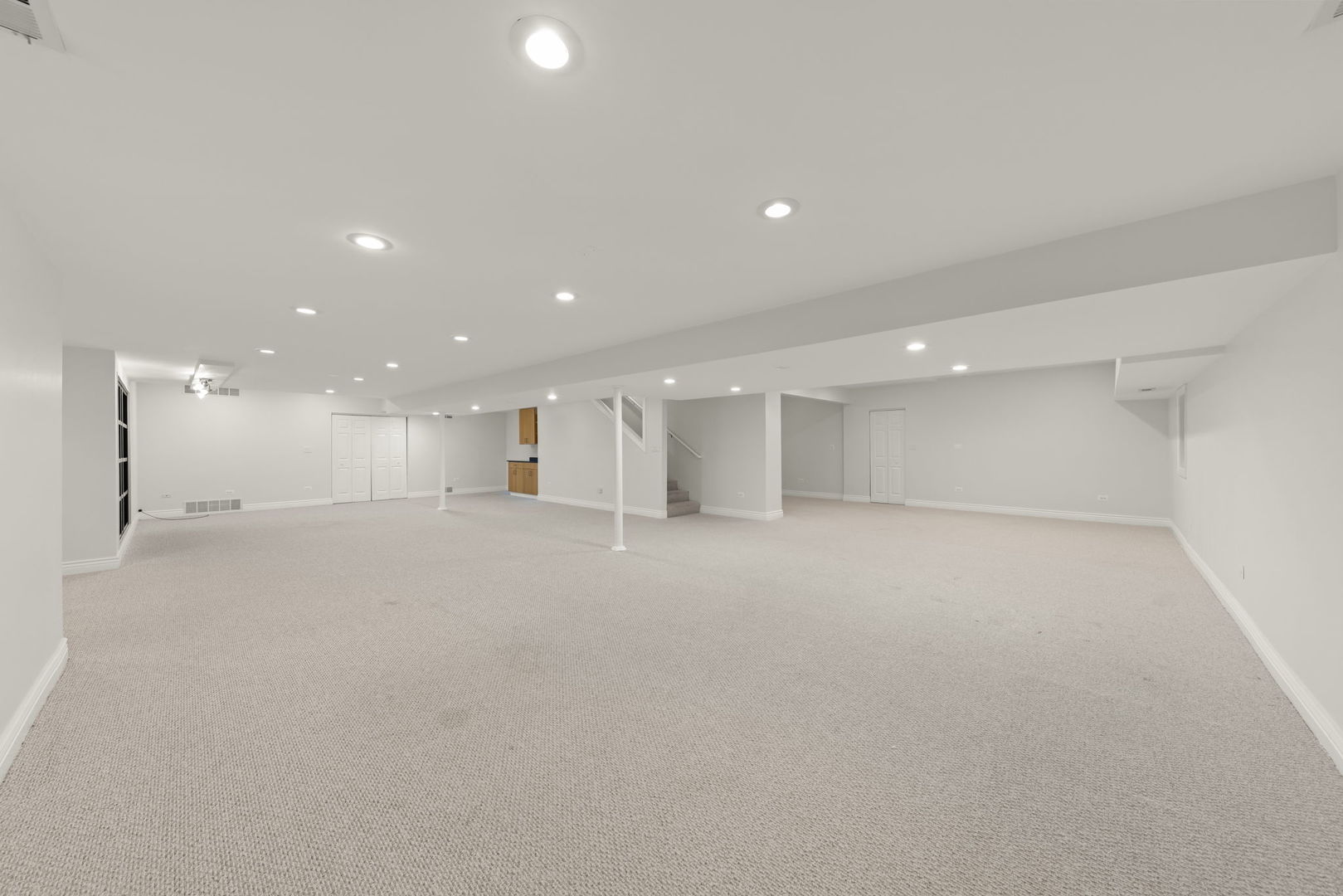 1663 Pebble Beach Way Vernon Hills, IL 60061 - Photo 33 of 40 a view of an empty room