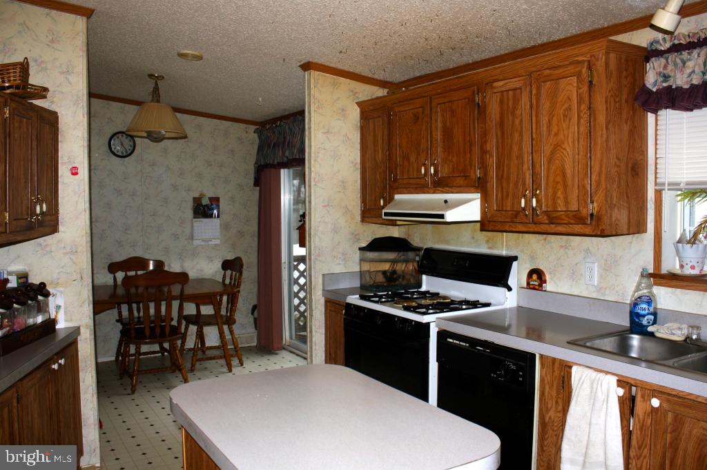 628 Springville Road New Holland, PA 17557 - Photo 4 of 9