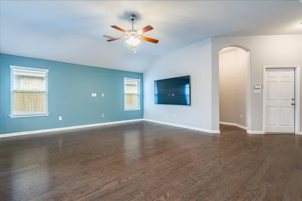 $2,500 | 1905 Goldilocks Lane, Manchaca, TX 78652