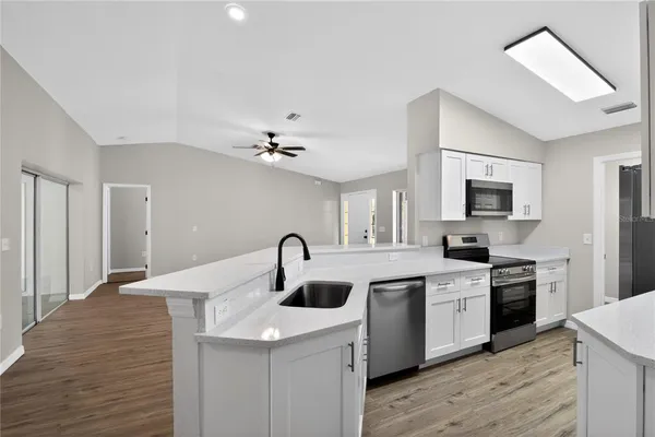$389,900 | 1139 East McKinley Street, Hernando, FL 34442