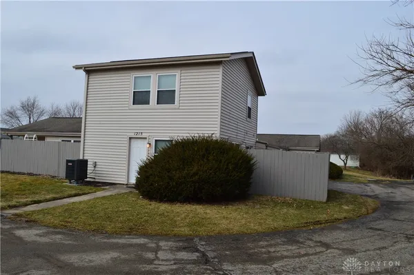 $1,295 | 1215 Robbins Run Court, Dayton, OH 45458