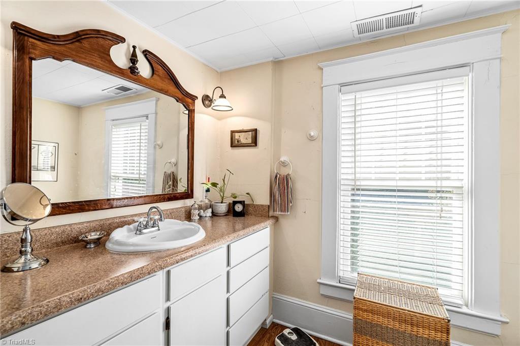 1005 Johnson Street High Point, NC 27262 - Photo 26 of 30 Gallery Image 26