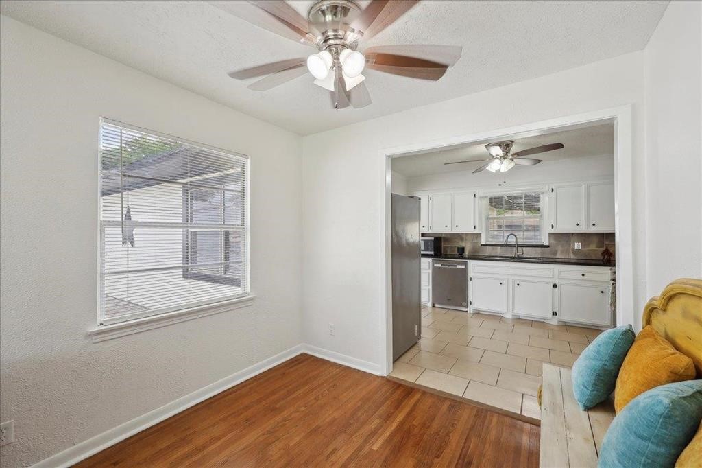 253 Hampton Lane Beaumont, TX 77707 - Photo 9 of 32