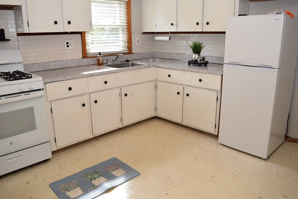 130 Windham Road Boston, MA 02136 - Photo 8 of 24 Gallery Image 8