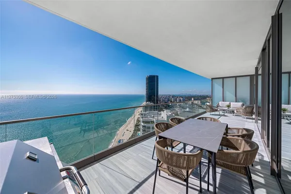 $31,500 | 18975 Collins Avenue, Unit 3802, Sunny Isles Beach, FL 33160