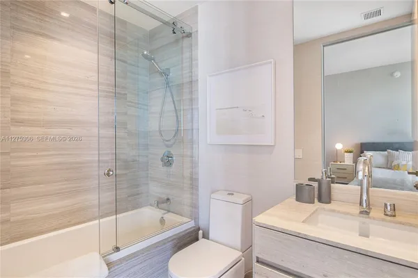 $31,500 | 18975 Collins Avenue, Unit 3802, Sunny Isles Beach, FL 33160