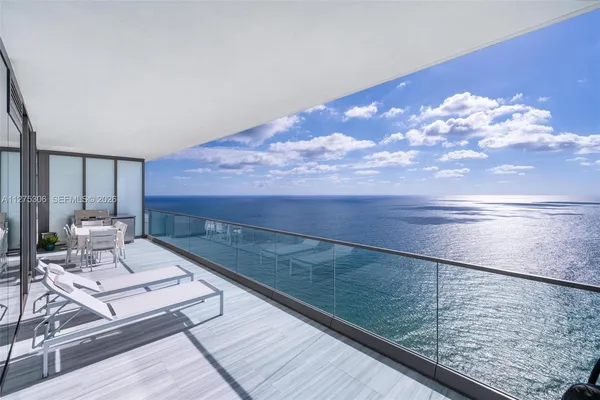 $31,500 | 18975 Collins Avenue, Unit 3802, Sunny Isles Beach, FL 33160