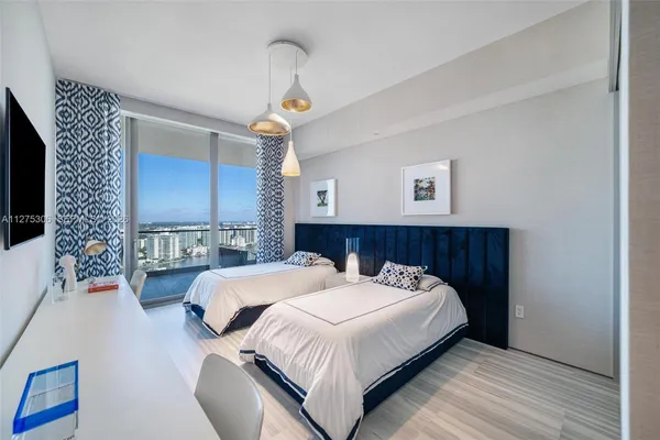 $31,500 | 18975 Collins Avenue, Unit 3802, Sunny Isles Beach, FL 33160