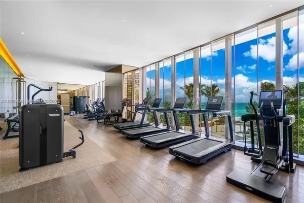 $31,500 | 18975 Collins Avenue, Unit 3802, Sunny Isles Beach, FL 33160