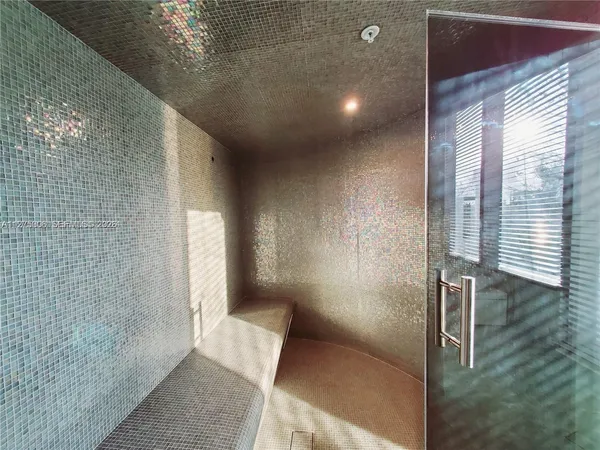 $31,500 | 18975 Collins Avenue, Unit 3802, Sunny Isles Beach, FL 33160