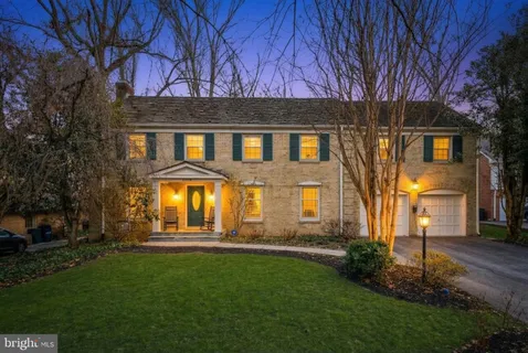 $1,375,000 | 9004 Copenhaver Drive, Potomac, MD 20854