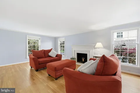 $1,375,000 | 9004 Copenhaver Drive, Potomac, MD 20854