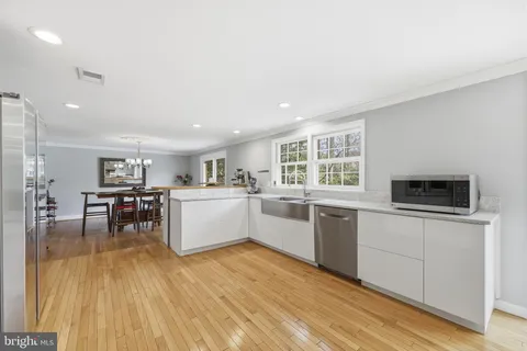 $1,375,000 | 9004 Copenhaver Drive, Potomac, MD 20854