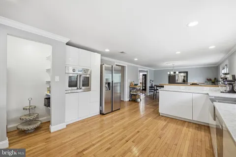 $1,375,000 | 9004 Copenhaver Drive, Potomac, MD 20854