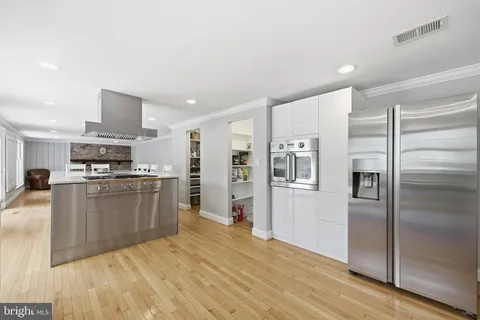 $1,375,000 | 9004 Copenhaver Drive, Potomac, MD 20854