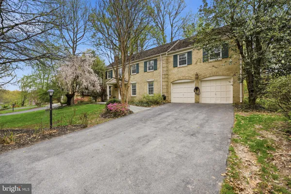 $1,375,000 | 9004 Copenhaver Drive, Potomac, MD 20854