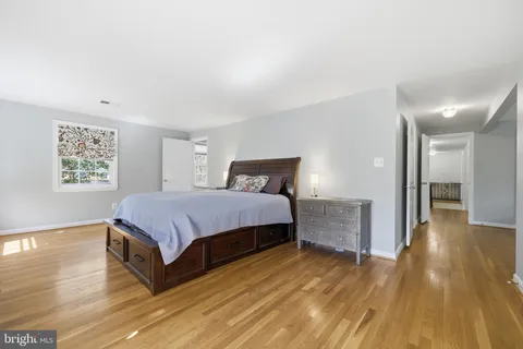 $1,375,000 | 9004 Copenhaver Drive, Potomac, MD 20854