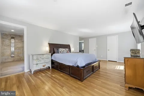 $1,375,000 | 9004 Copenhaver Drive, Potomac, MD 20854