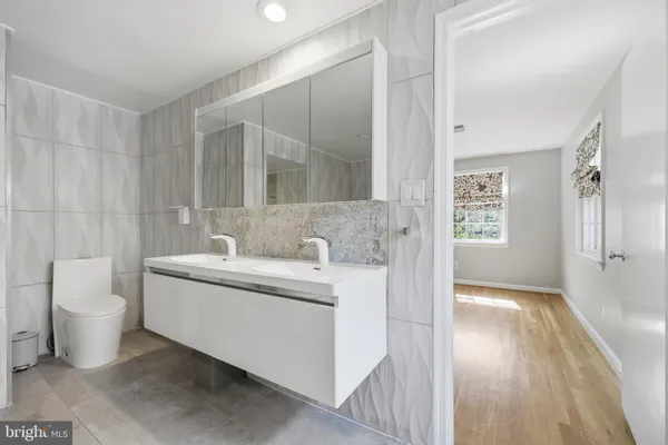 $1,375,000 | 9004 Copenhaver Drive, Potomac, MD 20854