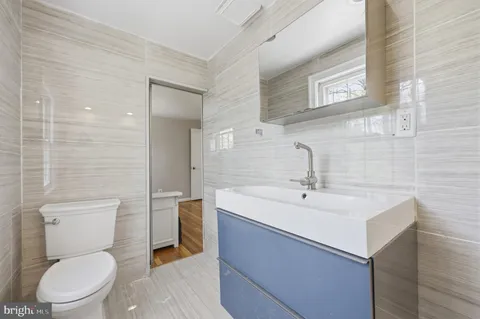 $1,375,000 | 9004 Copenhaver Drive, Potomac, MD 20854