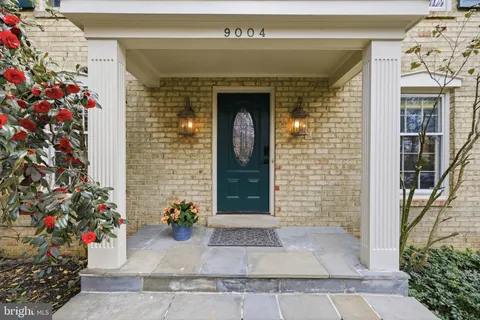 $1,375,000 | 9004 Copenhaver Drive, Potomac, MD 20854