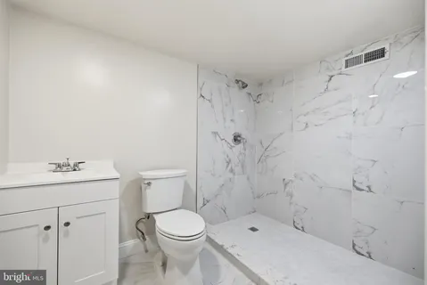 $1,375,000 | 9004 Copenhaver Drive, Potomac, MD 20854