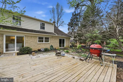 $1,375,000 | 9004 Copenhaver Drive, Potomac, MD 20854