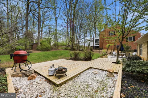 $1,375,000 | 9004 Copenhaver Drive, Potomac, MD 20854