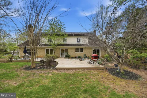 $1,375,000 | 9004 Copenhaver Drive, Potomac, MD 20854