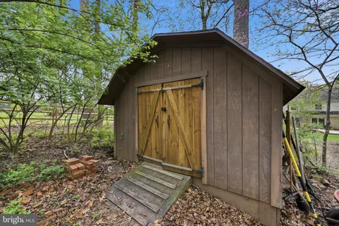 $1,375,000 | 9004 Copenhaver Drive, Potomac, MD 20854