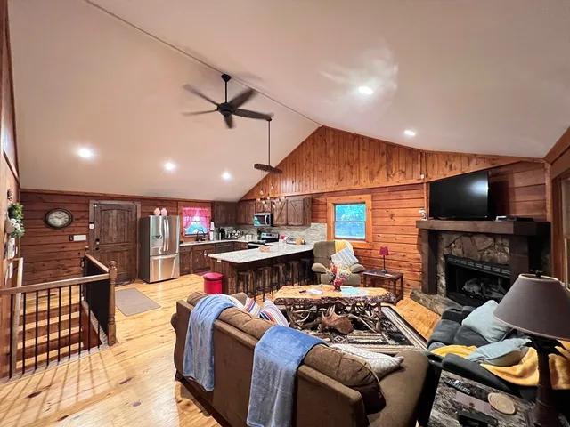 $525,000 | 450 Mull Valley Road, Morganton, GA 30560