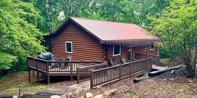 $525,000 | 450 Mull Valley Road, Morganton, GA 30560