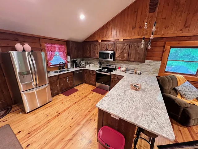 $525,000 | 450 Mull Valley Road, Morganton, GA 30560