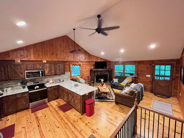 $525,000 | 450 Mull Valley Road, Morganton, GA 30560
