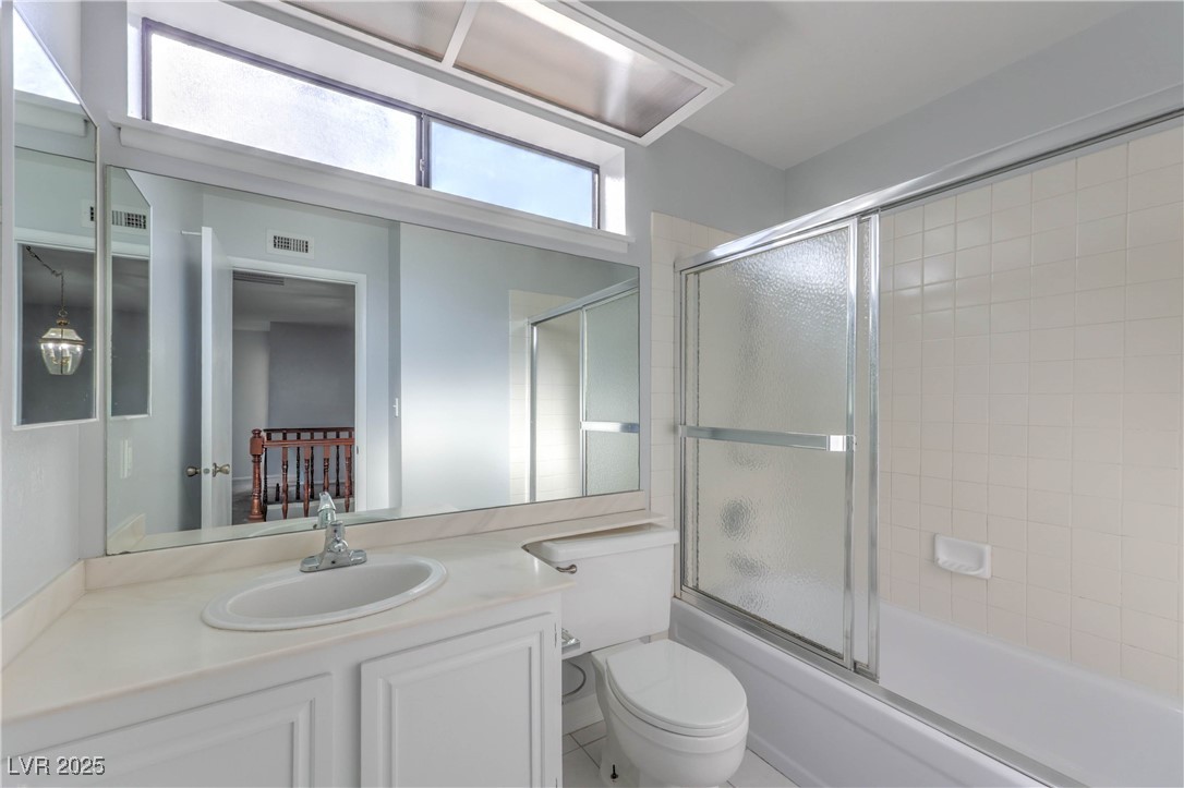 4810 Summerhill Road Las Vegas, NV 89121 - Photo 27 of 36 Secondary Bathroom