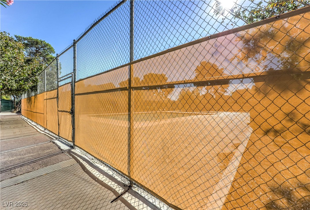 4810 Summerhill Road Las Vegas, NV 89121 - Photo 34 of 36 Tennis Pool/Spa