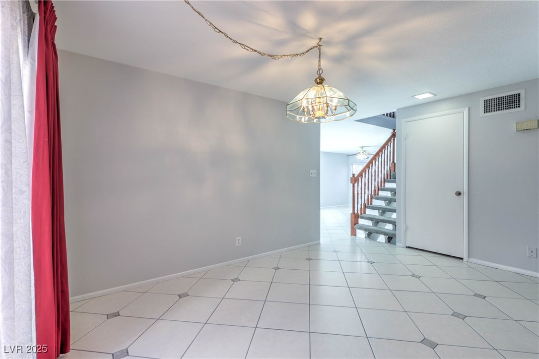 4810 Summerhill Road Las Vegas, NV 89121 - Photo 8 of 36 Gallery Image 8