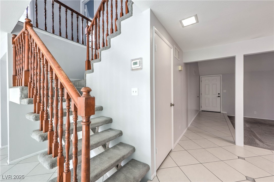 4810 Summerhill Road Las Vegas, NV 89121 - Photo 9 of 36 Gallery Image 9