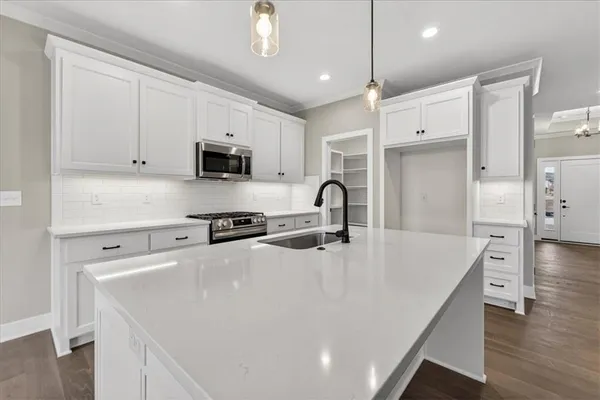 $525,800 | 24966 West 94th Place, Lenexa, KS 66227