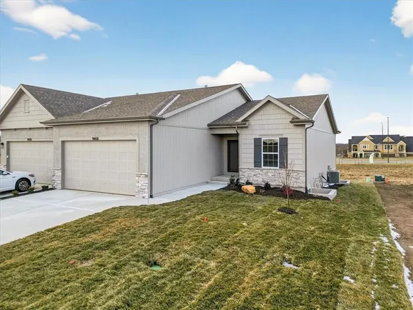 $525,800 | 24966 West 94th Place, Lenexa, KS 66227